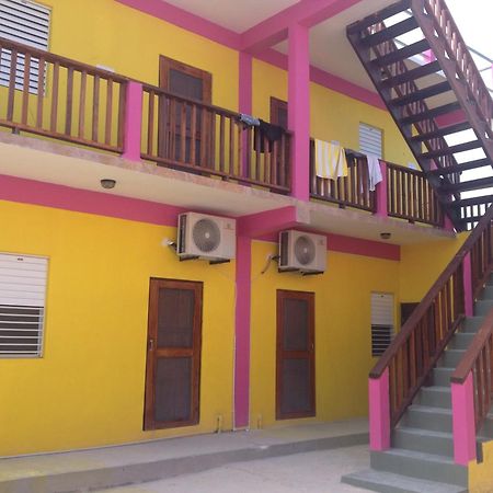 Travellers Palm Backpackers Hostel Caye Caulker Ngoại thất bức ảnh