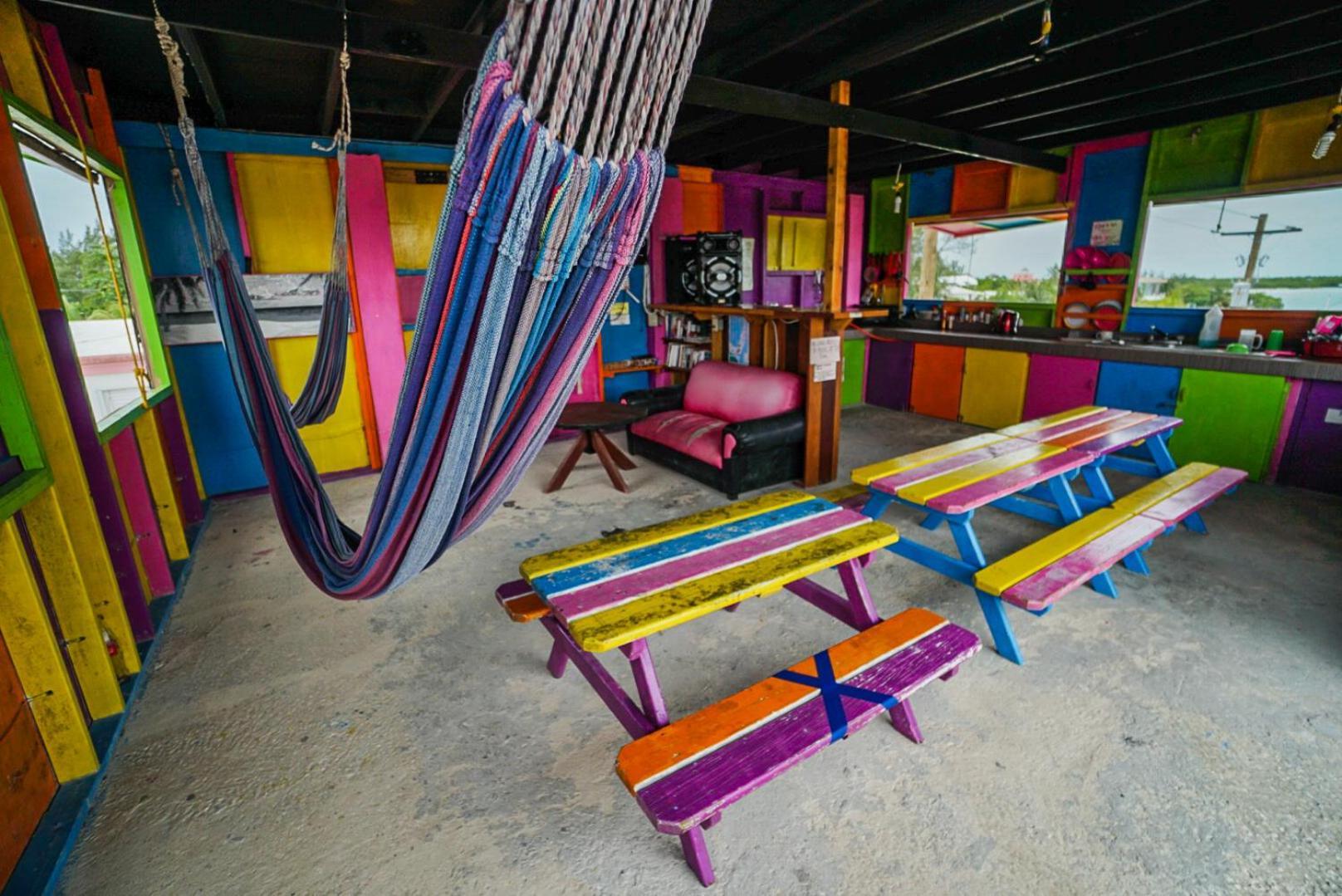 Travellers Palm Backpackers Hostel Caye Caulker Ngoại thất bức ảnh